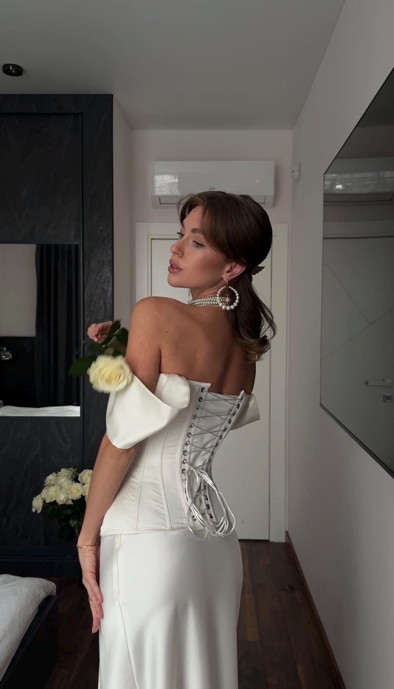 Elegant Two Piece Outfit, Satin Corset and Maxi Skirt with Slit, Molded Cups Corset with Straps, Evening Corset and Long Flowing Skirt 画像 3