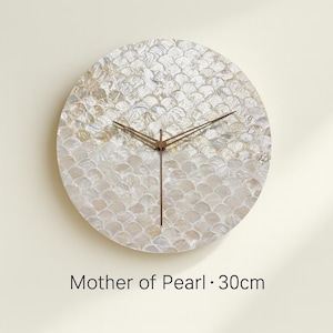 Orologio da parete in madreperla fatto a mano: decorazione con conchiglie di Capiz costiere