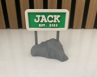 Letrero personalizado para estación de tren, con nombre y año personalizados, compatible con IKEA Brio, paisaje ferroviario de madera, decoración para habitaciones infantiles.