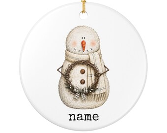 Adorno de cerámica personalizado de muñeco de nieve con corona / Decoración navideña de invierno, etiqueta para calcetín navideño, etiqueta de regalo