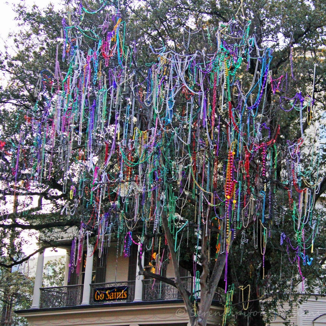 Mardi Gras Tree Beads New Orleans 2022 Watercolor Vintage Pn