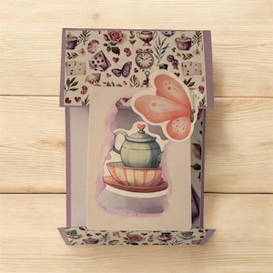 Alice in Wonderland- Tea Party
