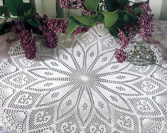 Pattern of round circle filet crochet lace cotton white floral table cloth runner peaks vintage retro 62cm