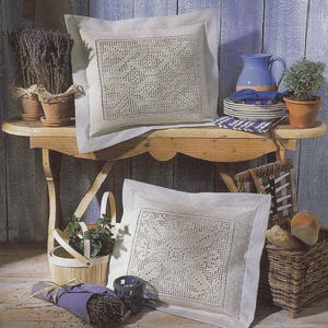 Pattern of 2 Burda special E508_32_33 filet crochet pillow case lace table cloth runner retro geometric