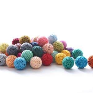20 wooden round crochet beads balls for jewelry necklase making 2 cm cotton nature friendly - choose any custom color mix & match