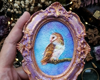 Gufo in miniatura con cornice, dipinto ad acquerello, arte animale dipinta a mano