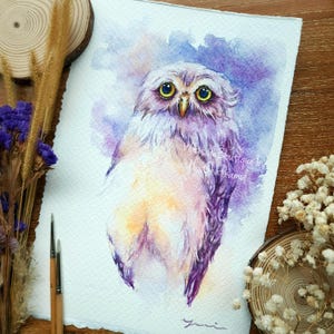 Pintura de acuarela ORIGINAL de búho caprichoso de 7,5 x 11 pulgadas, pintada a mano por Yui Chatkamol, amante de los búhos, acuarela de búho