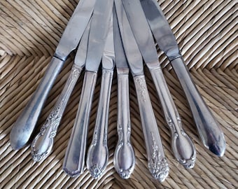 Set of 8 Vintage Silverplate Knives