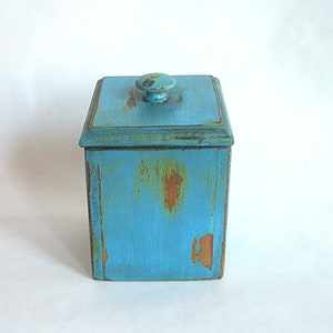 Vintage Box in a Rustic French Blue Finish image 2