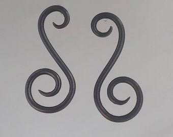 Sterling silver swirl earrings in Black!