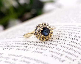 Vintage 14K Gold Blue Sapphire and Diamond Round Halo Cluster Ring Size 6 1/4