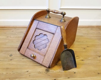 Antique English Oak  Coal Scuttle and Scoop. Arts and Crafts style.