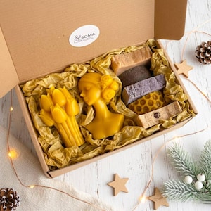 Handmade Beeswax Candle & Natural Soap Gift Box: Holiday Spa Set