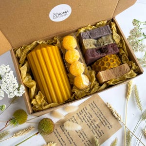 Cozy Christmas Spa Gift Box, Hug Candle & Bee Candle, Lavender and Silk Soaps, Relaxation Gift for Her, Natural Self Care Set