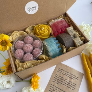Handmade Spa Gift Box: Natural Sugar Scrubs, Loofah Soaps & Beeswax Candle