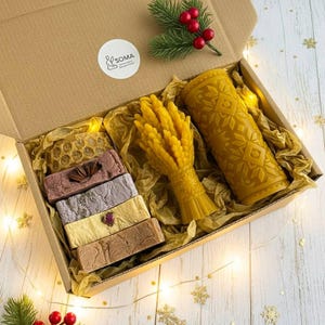 Christmas Gift Box with Beeswax Candles and Handmade Soaps, Harvest Wheat Candle Set, Holiday Self Care Gift for Her, Cozy Winter Spa Box
