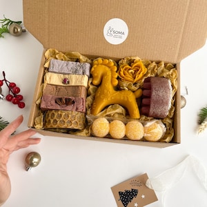 Beeswax Candle & Soap Gift Box, Natural Spa Set, Handmade Christmas Gift for Her