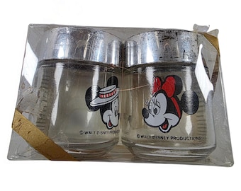Antyczne solniczki i pieprzniczki Myszki Miki i Myszki Minnie z lat 70. i 80. XX wieku z prezentem od WDW w postaci szklanego pudełka