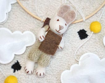 Móvil de fieltro para cuna, conejito de fieltro de lana hecho a mano para decoración de guardería, regalo y recuerdo para recién nacido en primavera, Pascua o baby shower en tonos neutros.