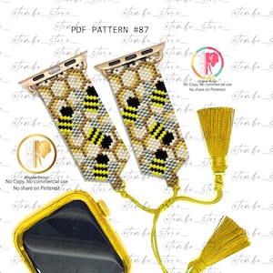 Puede incluir: Dos correas de reloj con cuentas con un diseño de abeja en amarillo, negro y beige. Las correas están unidas a una caja de reloj dorada. Una borla dorada está unida a las correas. El texto "PDF PATTERN #87" es visible.