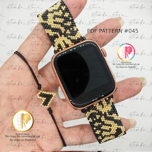 Puede incluir: Un Apple Watch con una correa de cuentas negras y doradas y una pulsera a juego. El reloj tiene una caja de oro rosa y una pantalla negra. La pulsera presenta un diseño de rayo dorado. El texto "PDF PATTERN #045" es visible.