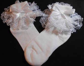 Lacy Socks with Wide Lace / Wide Ribbon