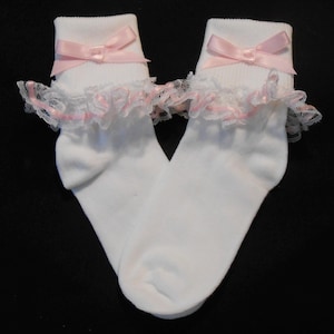 Lacy Socks with Narrow Lace / Ribbon detail