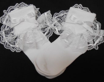 Lacy Socks with Wide lace / Narrow Ribbon Detail