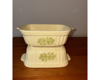 Pair Of 1983 Pfaltzgraff For FTDA Ceramic 10 Oz Casserole/Mini Loaf. Pale Yellow