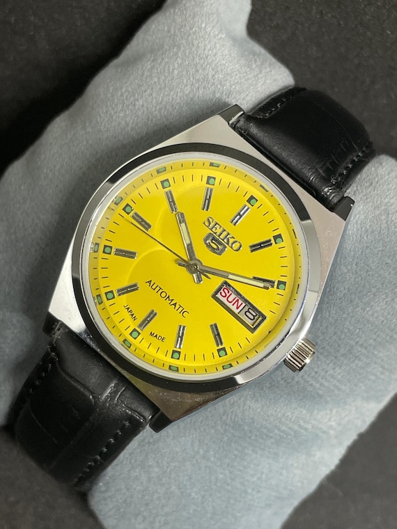 Vintage Refurbished Seiko 5 Automatic Day/Date Men's Wrist Watch