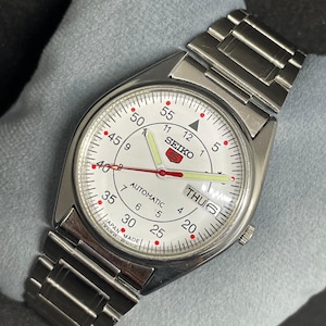 Classic Vintage Refurbished Seiko 5 Automatic Day/Date Men&#39;s Wrist Watch