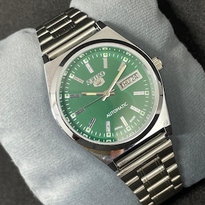Classic Vintage Refurbished Seiko 5 Automatic Day/Date Men's Wrist Watch