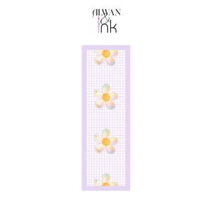 Daisy Glow – Glossy Laminated Bookmarks