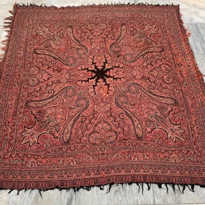 4x4 Vintage Paisley Wool Shawl Scarf: 128x115cm