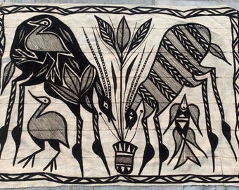 アフリカの絵画　アート　タペストリー　〜アフリカで購入〜 手作りのバティック泥染めタペストリー：アフリカ絵画芸術、4×6
