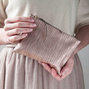 Sac à main en or rose, cadeau pour maman, cadeau pour meilleure amie, cadeau pour soeur, petite trousse à maquillage, cadeau pour elle, Noa en or rose