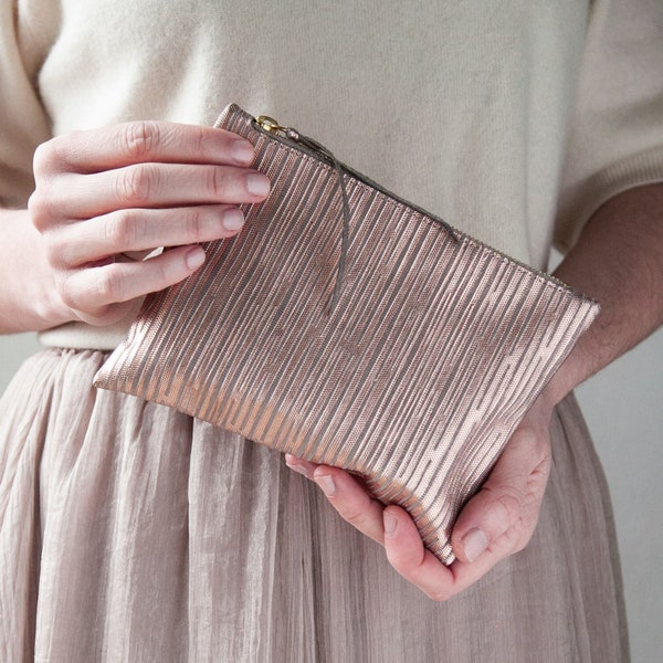 Goldene Leder Clutch, Weihnachtsgeschenk, Kosmetiktasche, Schminktasche in Rose Gold