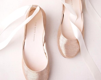 Guldfärgade läderbalettskor: Brudskor med satinband