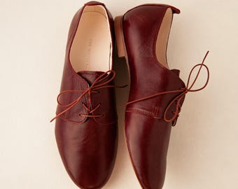 Leren oxfordschoenen in bordeaux, derbyschoenen in donker cognacbruin - Amira