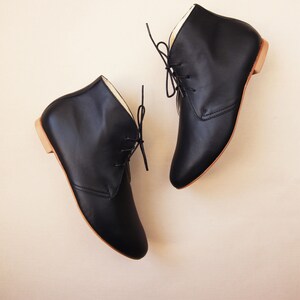Flat heel ankle boots outlet