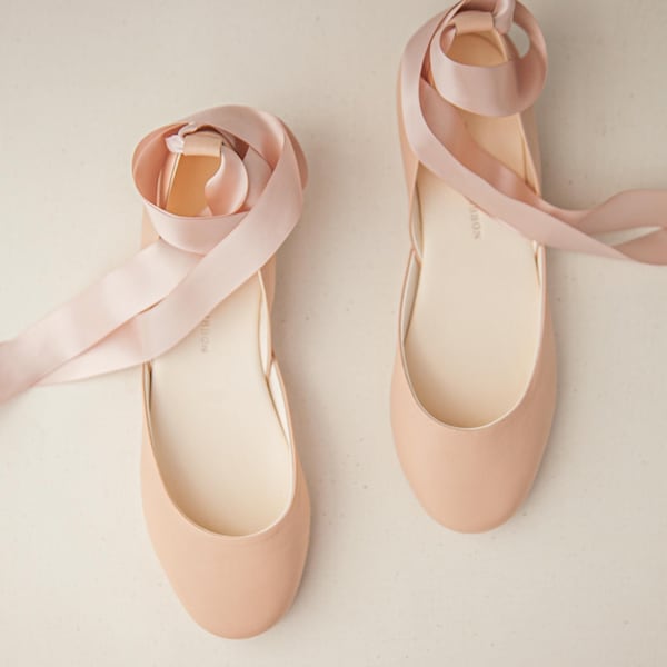 Nude-ballerina's met satijnen linten, bruidsschoenen