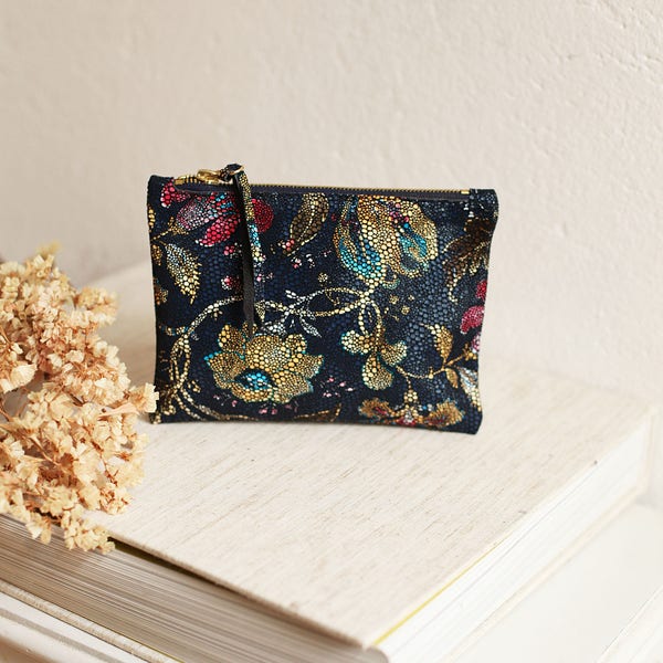 Navy Blue Purse, Gift for Her, Gift for Mom, Makeup Bag, Cosmetic Clutch in Floral Patterned Leather・Noa in Floral Blue