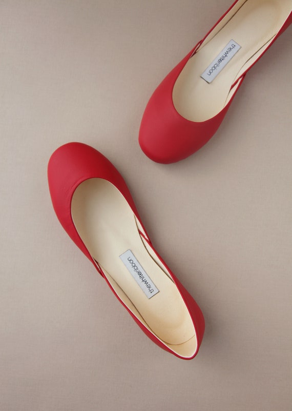 Bright red deals flats