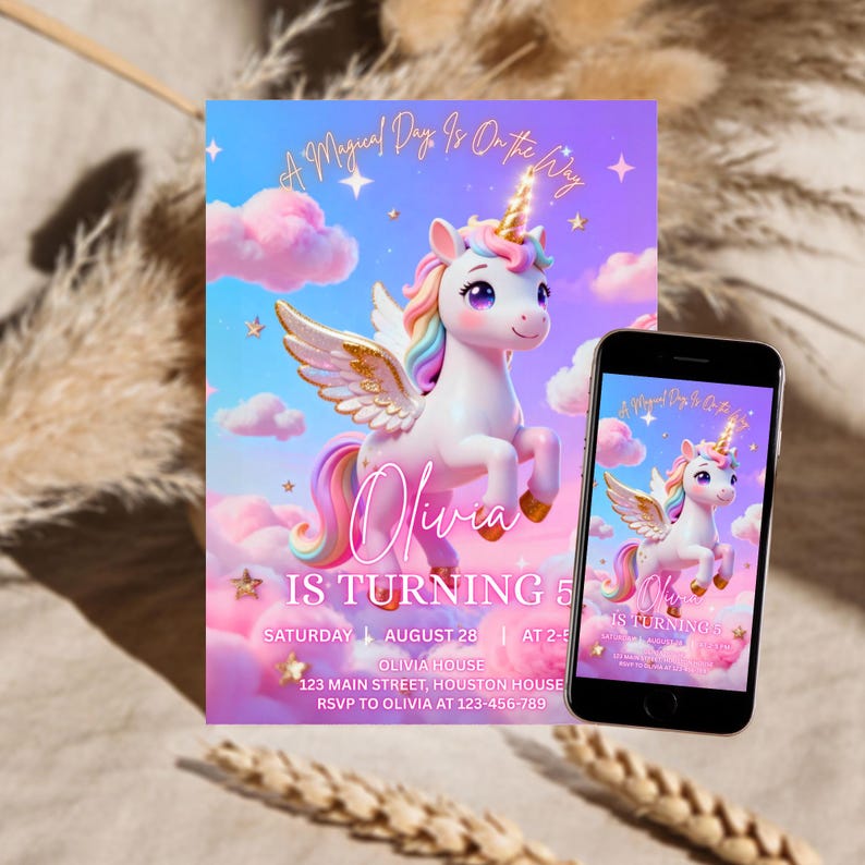 K&ouml;nnte beinhalten: Eine Geburtstagseinladung mit einem Einhorn-Design, das eine Regenbogenm&auml;hne, Fl&uuml;gel und ein Horn aufweist, vor einem pastellfarbenen Himmel mit Wolken. Die Einladung lautet "Olivia wird 5" mit Veranstaltungsdetails. Ein Smartphone zeigt das gleiche Design.