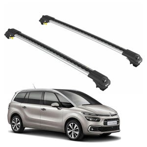 Puede incluir: Dos barras de portaequipajes plateadas con tapas negras se muestran sobre un Citroën C4 Picasso plateado. Las barras tienen una tira negra texturizada. El coche tiene ruedas negras y un logotipo de Citroën.