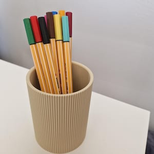 3D druckbarer Stifthalter STL | Minimalistischer, gerippter Schreibtisch Organizer