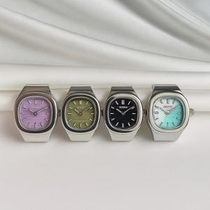 Silver Mini Ring Watch – Vintage Adjustable Clock Ring – Retro Y2K Jewelry – Gift for Women – Unisex Watch Ring – Fashion Accessory – Bague
