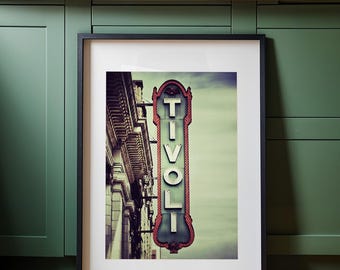 Impresión artística del cartel del Teatro Tivoli: fotografía vintage de neón, decoración urbana para paredes, regalos para amantes del teatro.