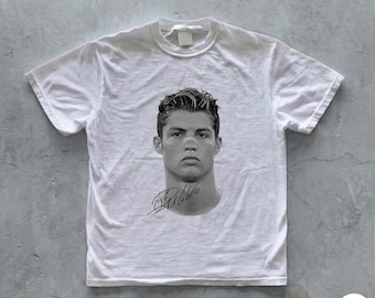 Cristiano Ronaldo Trikot, CR7 Vintage Portrait T-Shirt, Bekleidung der portugiesischen Fußballlegende, Retro-Fußball-Streetwear, signiertes Grafik-T-Shirt