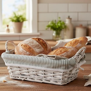 Wicker Bread Basket with Fabric Liner, 28×20×13 cm (11×7.9×5.1 in)